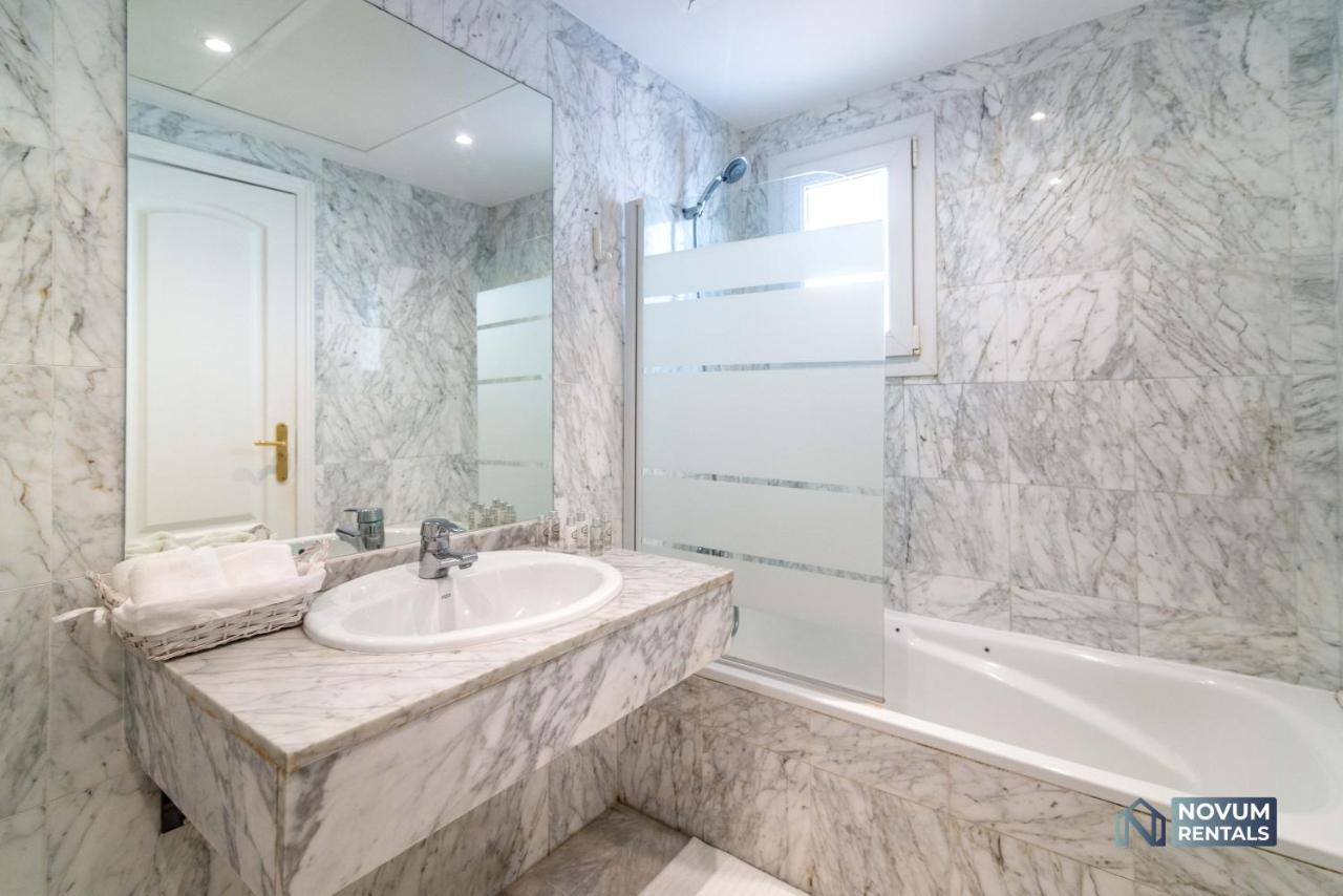Puerto Banus Finest 2-Bdrm Apt - 50 Metres To Beach Marbella Eksteriør bilde