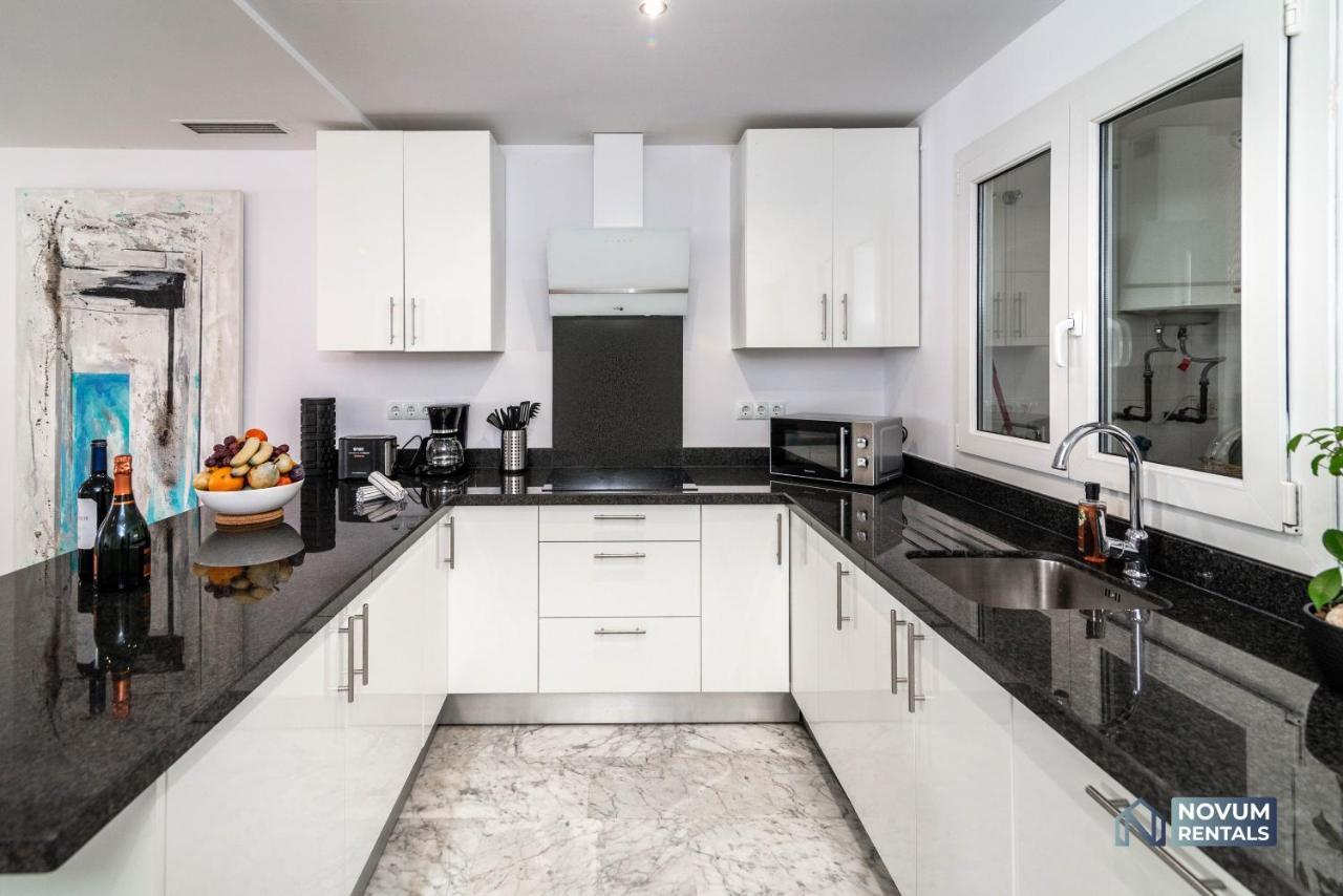 Puerto Banus Finest 2-Bdrm Apt - 50 Metres To Beach Marbella Eksteriør bilde
